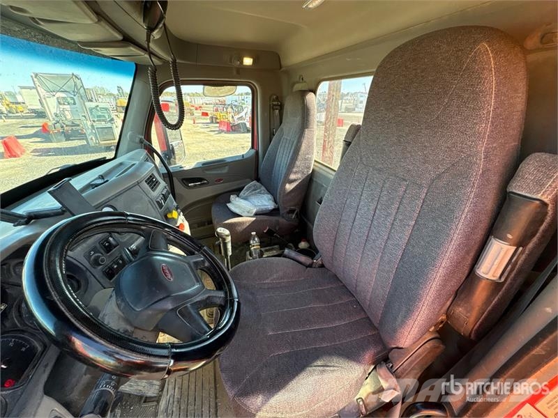 Peterbilt 579 Trekkers