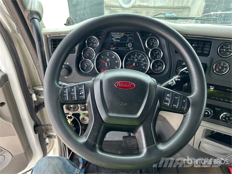 Peterbilt 579 وحدات الجر