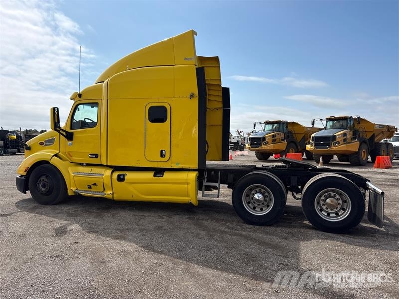 Peterbilt 579 وحدات الجر