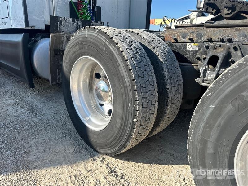 Peterbilt 579 Prime Movers