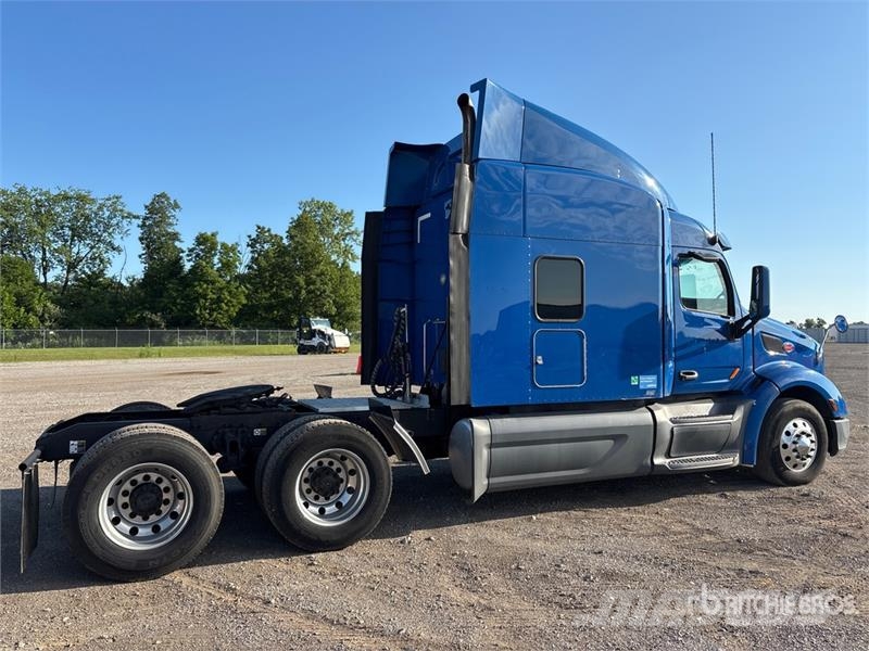 Peterbilt 579 وحدات الجر