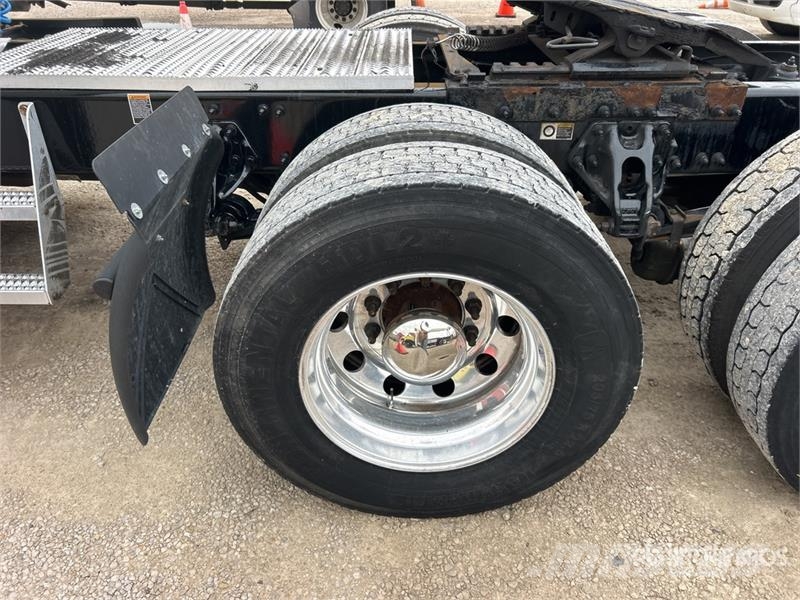 Peterbilt 579 وحدات الجر