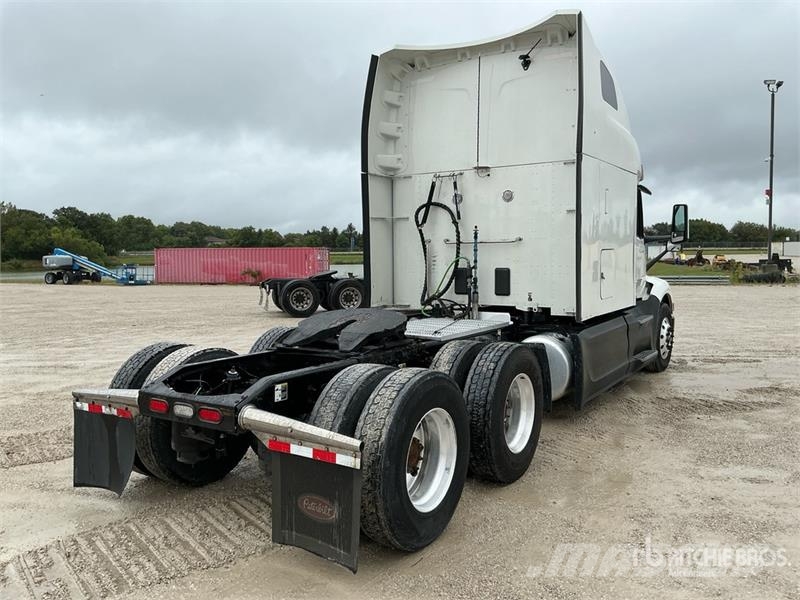 Peterbilt 579 Tractor Units