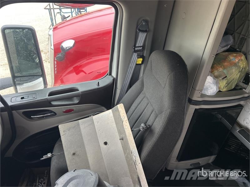 Peterbilt 579 Tractor Units
