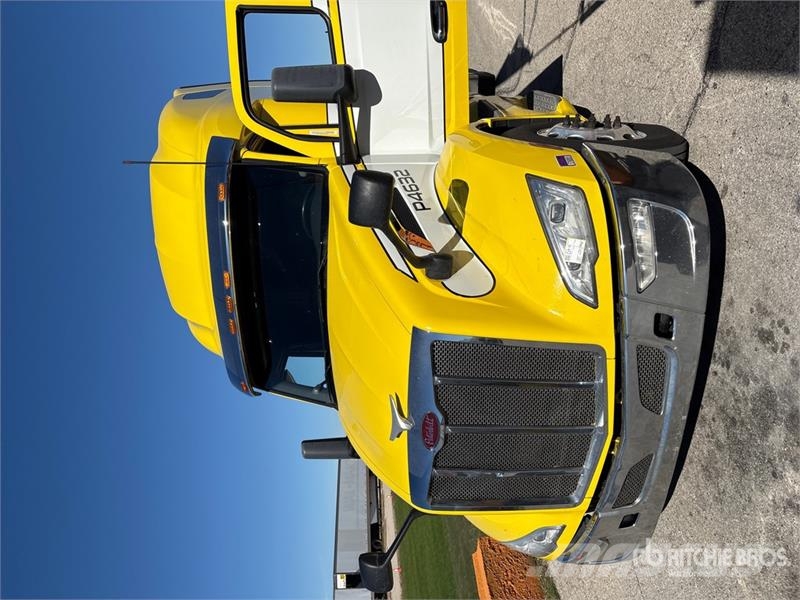 Peterbilt 579 Trekkers