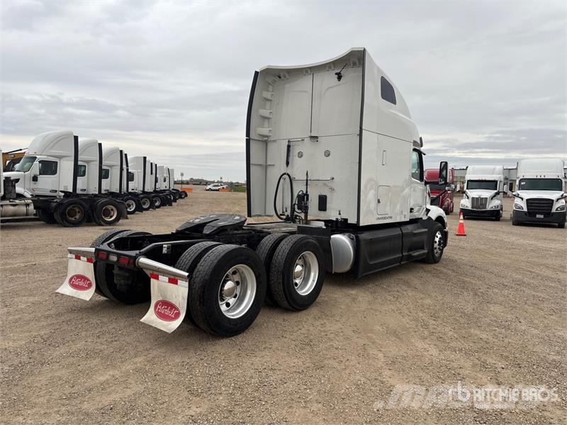 Peterbilt 579 Tractor Units