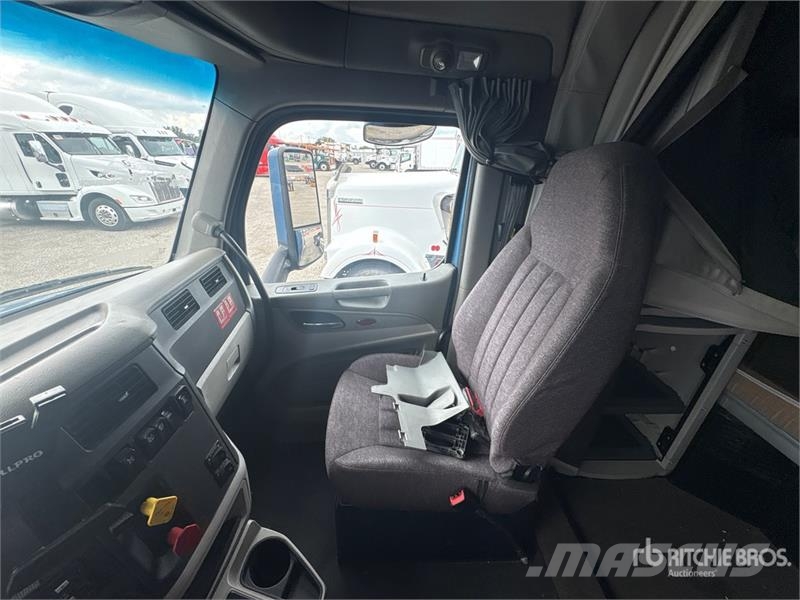Peterbilt 579 Prime Movers