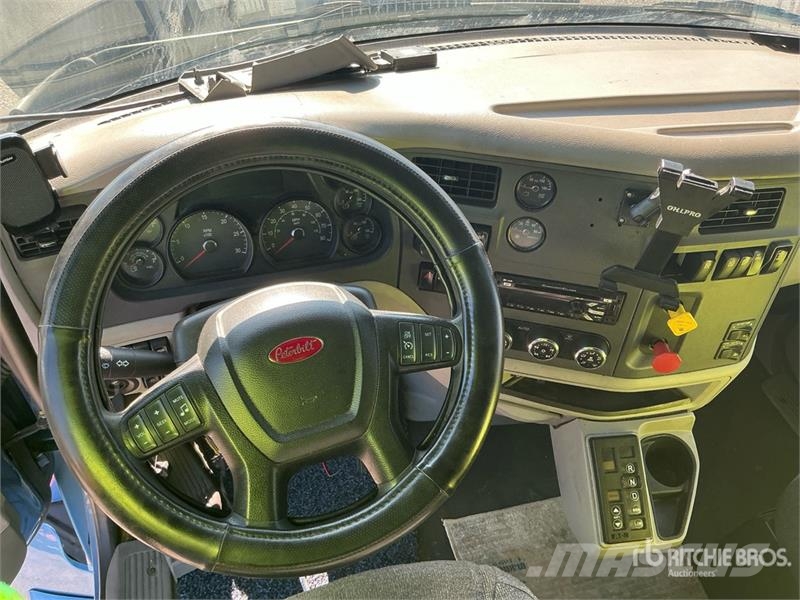 Peterbilt 579 Prime Movers