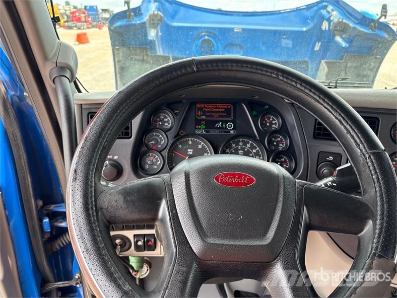 Peterbilt 579 وحدات الجر
