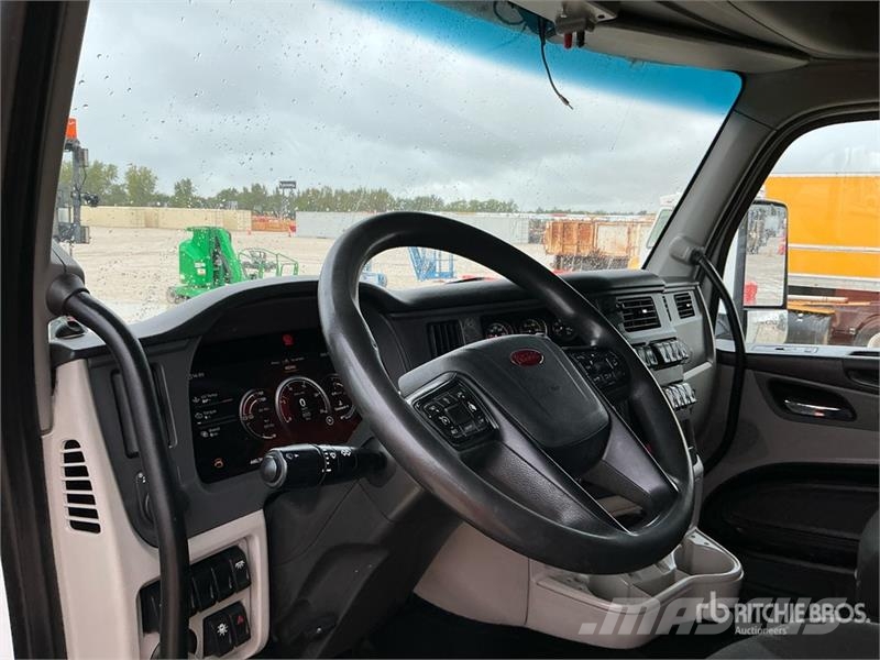Peterbilt 579 Tractor Units