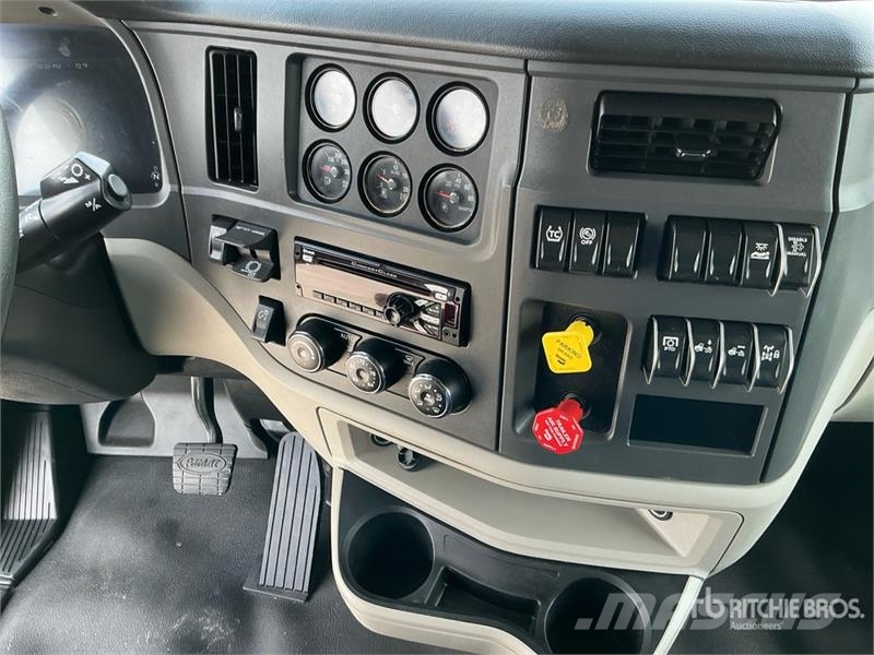 Peterbilt 579 Truck Tractor Units
