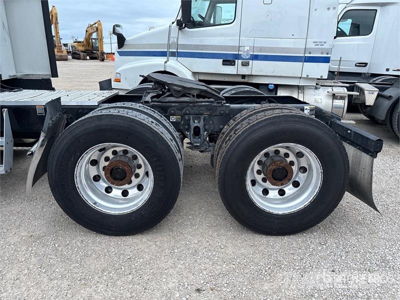 Peterbilt 579 Tractor Units