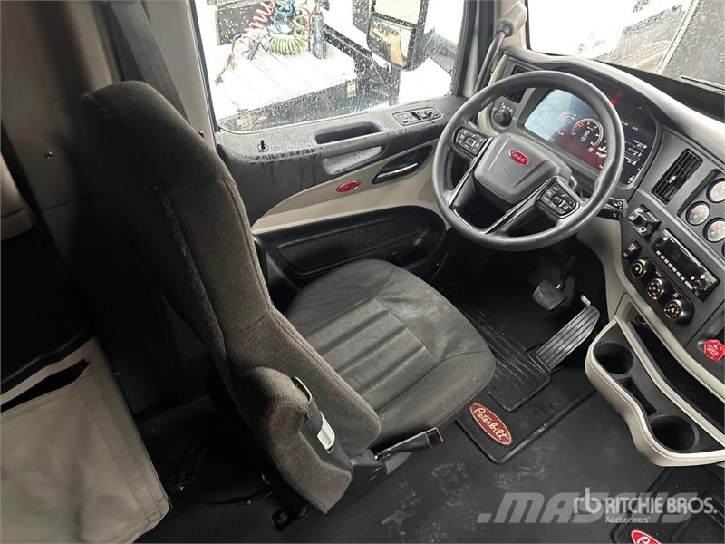 Peterbilt 579 Tractor Units