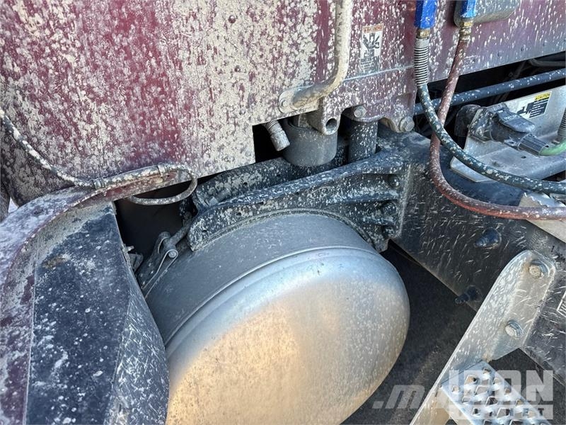 Peterbilt 579 曳引機組件