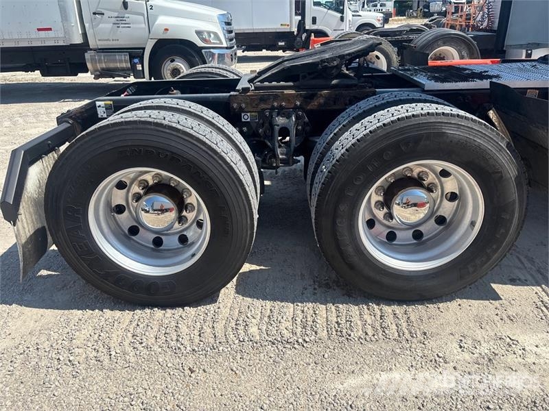 Peterbilt 579 Autotractoare