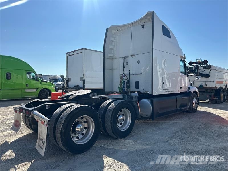 Peterbilt 579 Prime Movers