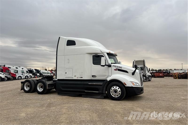Peterbilt 579 Tractor Units