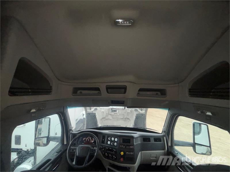 Peterbilt 579 Tractor Units