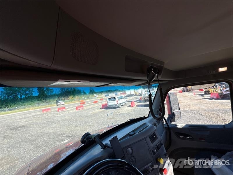 Peterbilt 579 Trekkers
