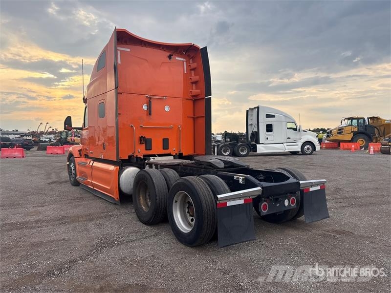 Peterbilt 579 Naudoti vilkikai