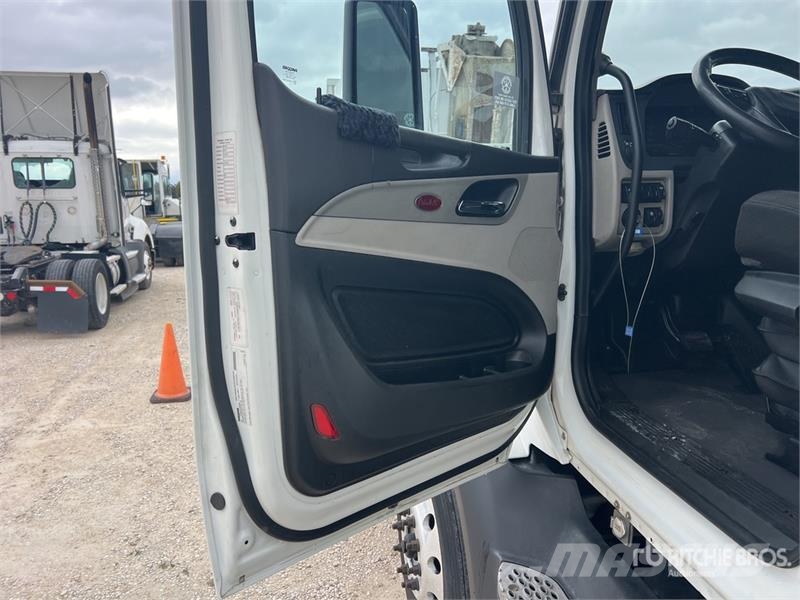 Peterbilt 579 وحدات الجر
