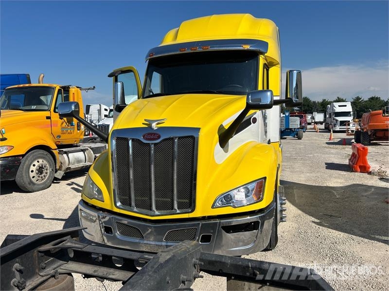 Peterbilt 579 Autotractoare