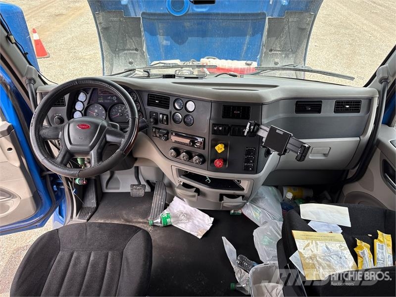 Peterbilt 579 وحدات الجر