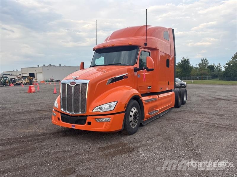 Peterbilt 579 Naudoti vilkikai