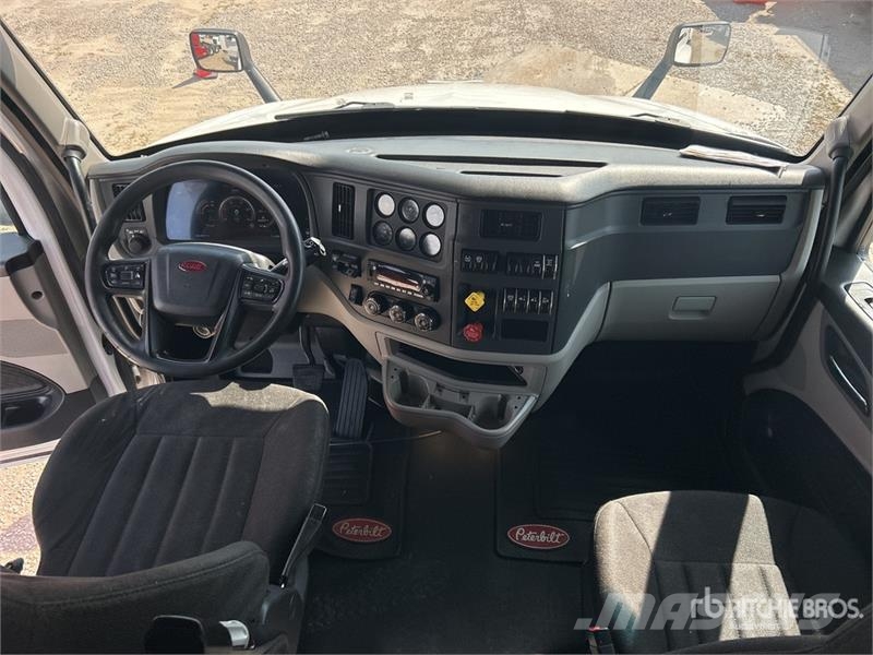 Peterbilt 579 牵引车
