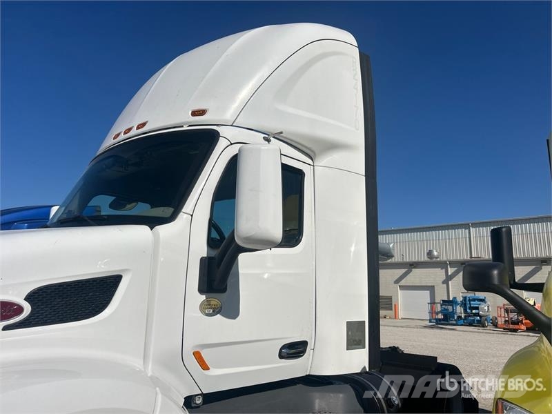 Peterbilt 579 4x2 S/A Day Cab Truck Tractor Traktorske jedinice