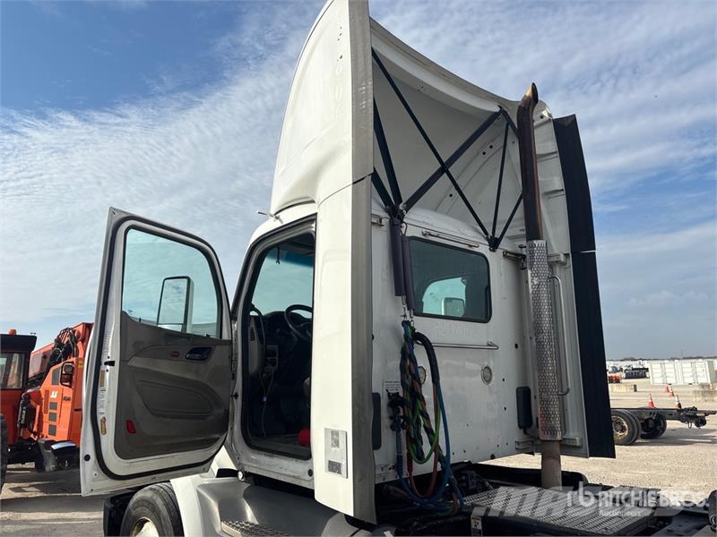 Peterbilt 579 4x2 S/A Day Cab Truck Tractor Sattelzugmaschinen