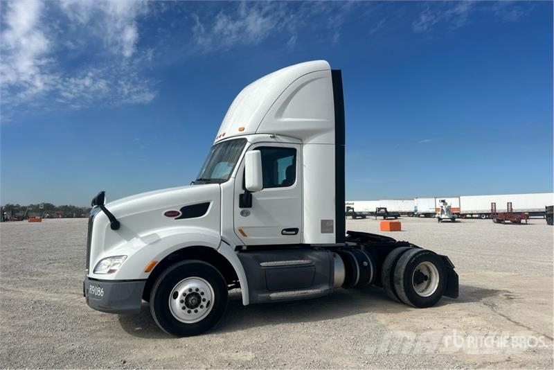 Peterbilt 579 4x2 S/A Day Cab Truck Tractor Traktorske jedinice