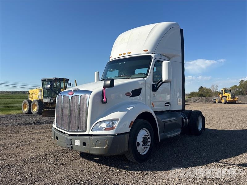 Peterbilt 579 4x2 S/A Day Cab Truck Tractor 트랙터 유닛