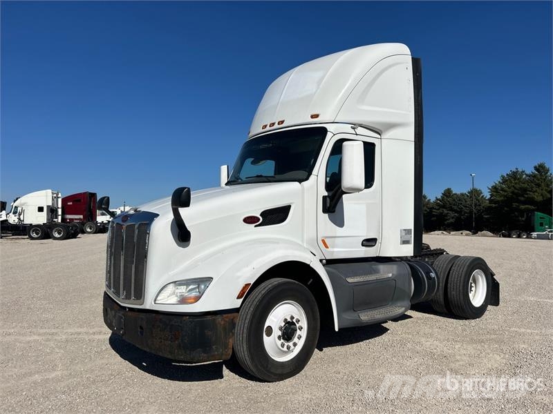 Peterbilt 579 4x2 S/A Day Cab Truck Tractor Prime Movers