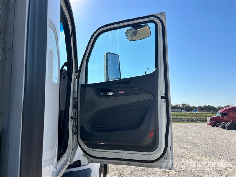 Peterbilt 579 4x2 S/A Day Cab Truck Tractor Cabezas tractoras