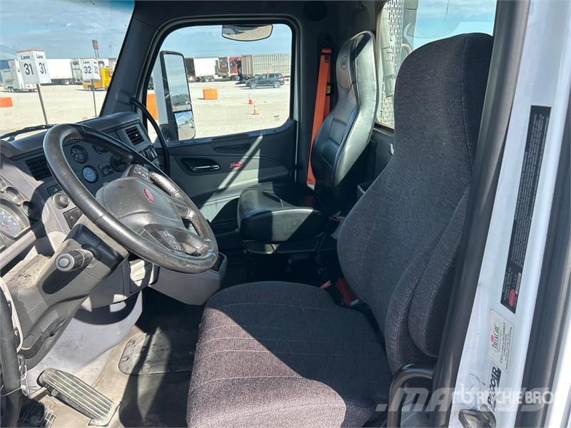 Peterbilt 579 4x2 S/A Day Cab Truck Tractor Traktorske jedinice