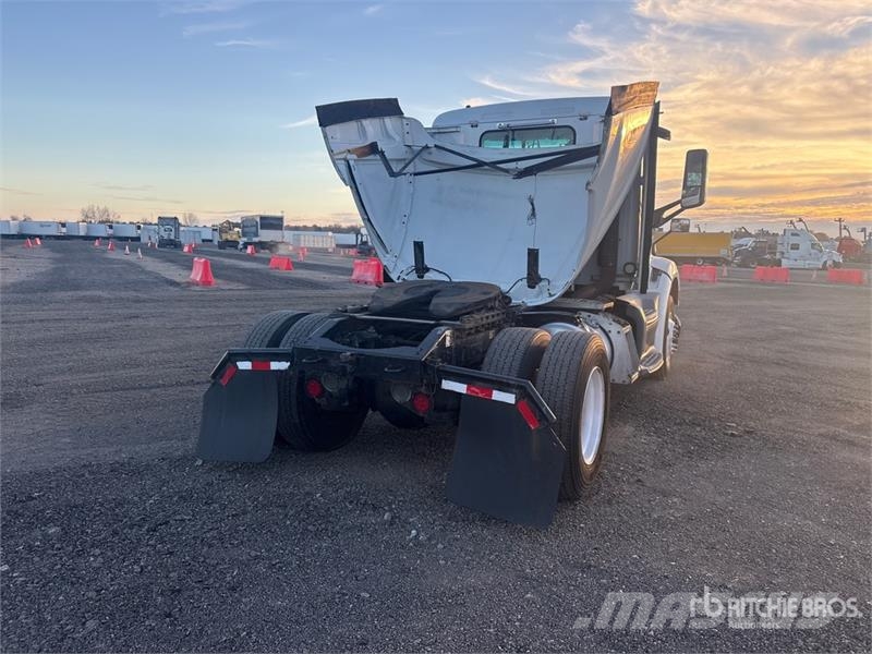 Peterbilt 579 4x2 S/A Day Cab Truck Tractor Trekkers