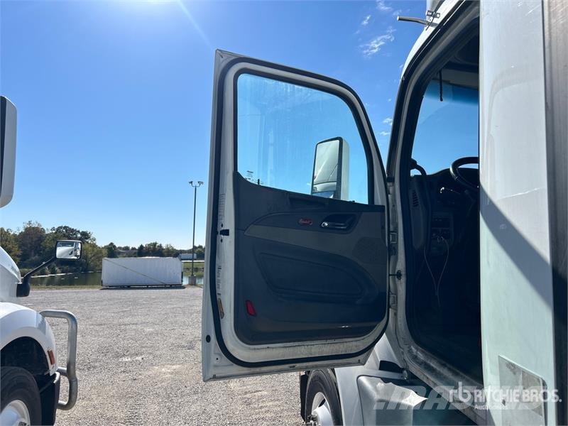 Peterbilt 579 4x2 S/A Day Cab Truck Tractor Prime Movers