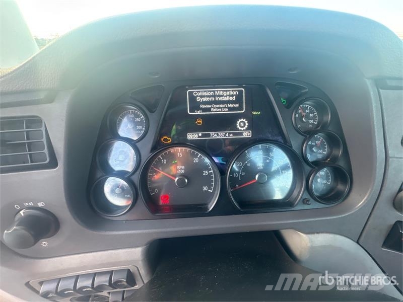 Peterbilt 579 4x2 S/A Day Cab Truck Tractor Sattelzugmaschinen