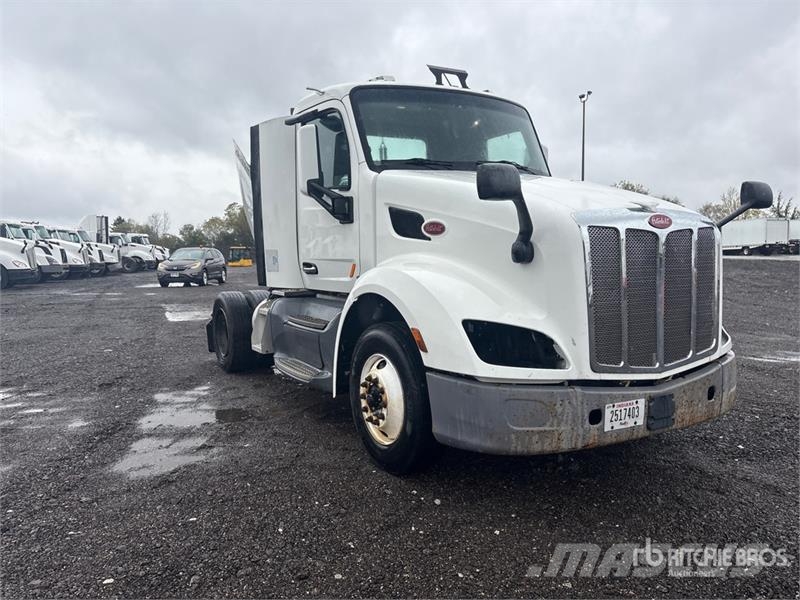 Peterbilt 579 4x2 S/A Day Cab Truck Tractor Trækkere