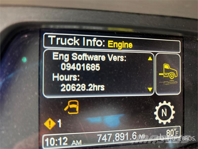 Peterbilt 579 4x2 S/A Day Cab Truck Tractor 中古トラクターヘッド | トレーラーヘッド