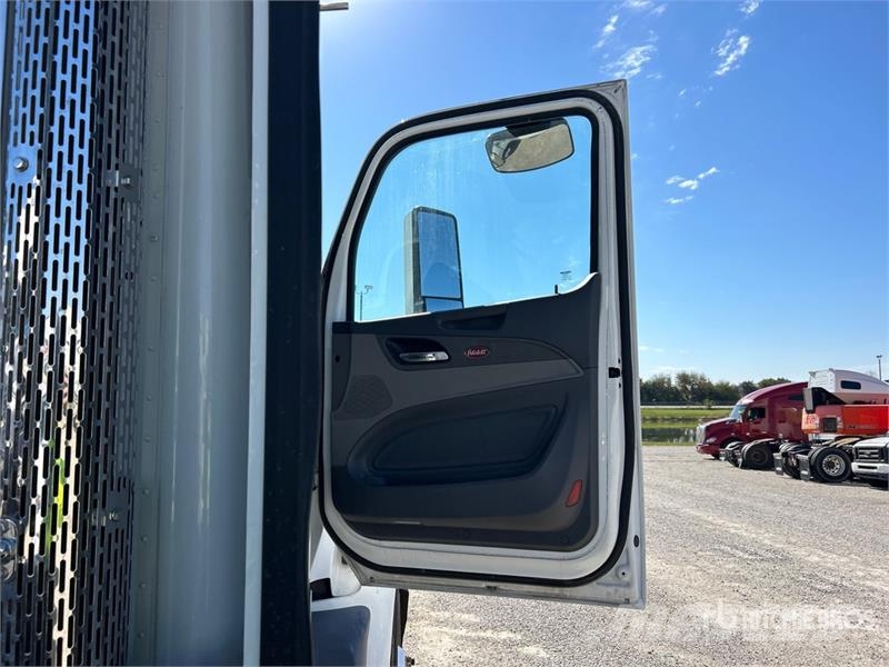Peterbilt 579 4x2 S/A Day Cab Truck Tractor Prime Movers