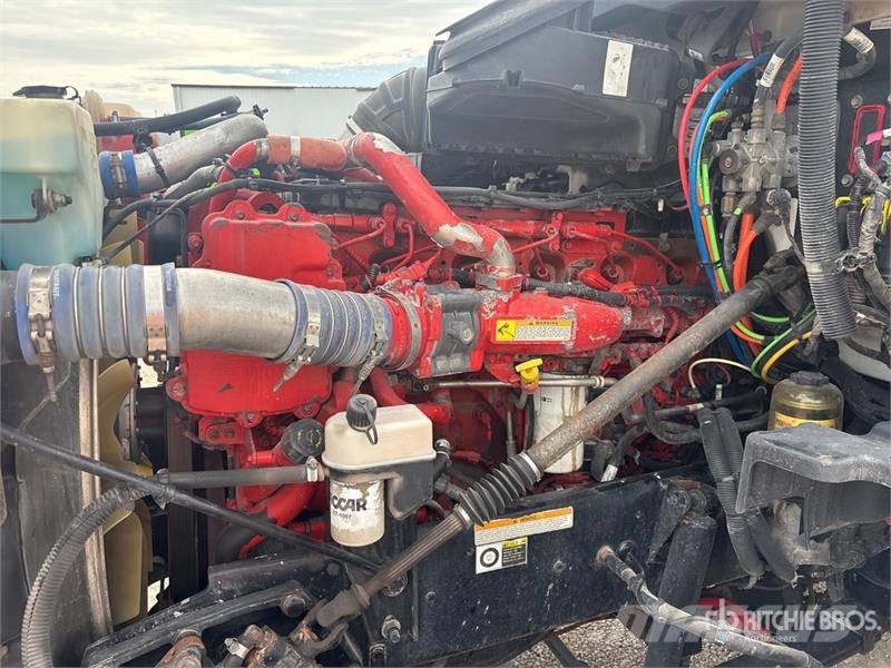 Peterbilt 579 4x2 S/A Day Cab Truck Tractor 中古トラクターヘッド | トレーラーヘッド