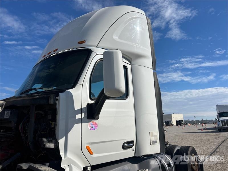 Peterbilt 579 4x2 S/A Day Cab Truck Tractor Traktorske jedinice