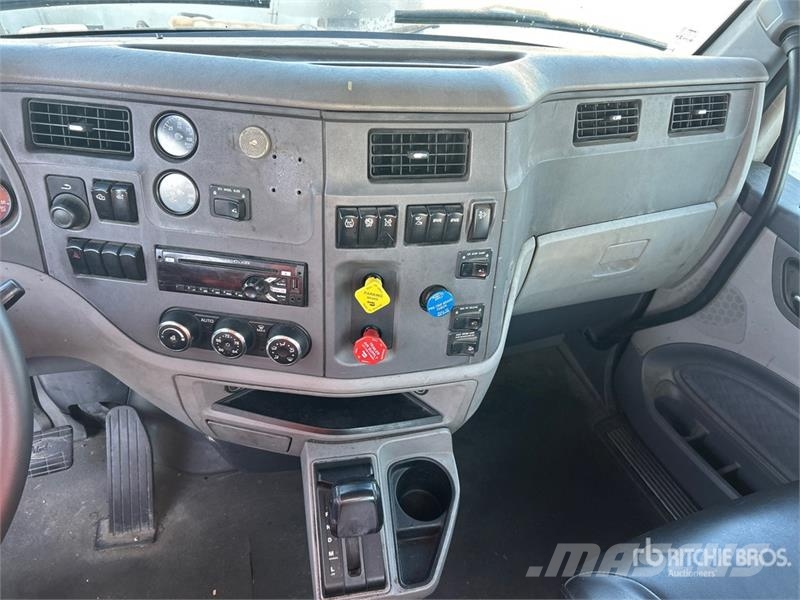 Peterbilt 579 4x2 S/A Day Cab Truck Tractor Prime Movers