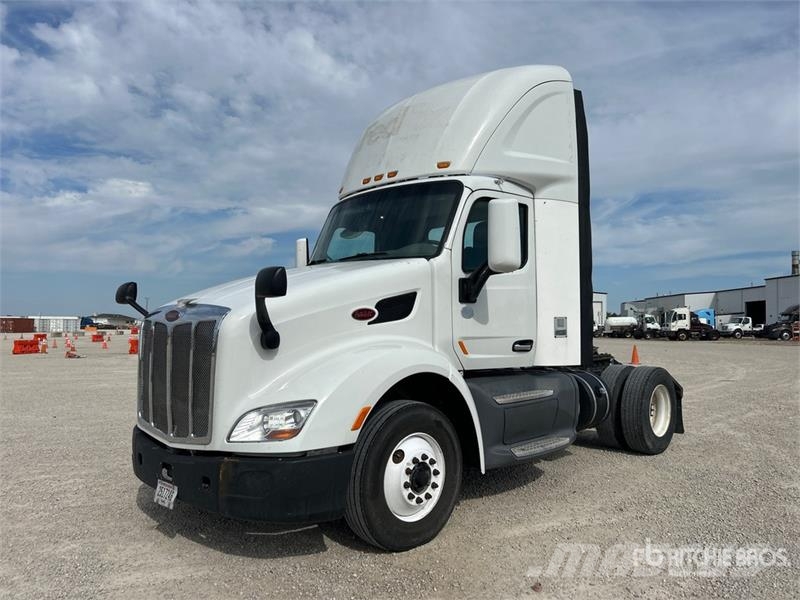 Peterbilt 579 4x2 S/A Day Cab Truck Tractor وحدات الجر