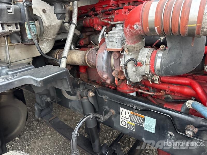 Peterbilt 579 4x2 S/A Day Cab Truck Tractor Truck Tractor Units