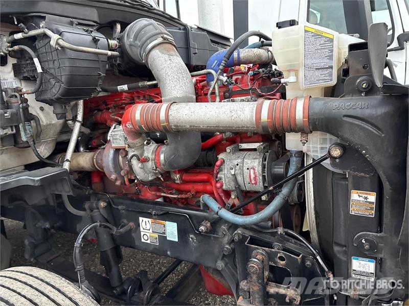 Peterbilt 579 4x2 S/A Day Cab Truck Tractor Truck Tractor Units