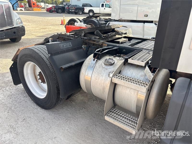 Peterbilt 579 4x2 S/A Day Cab Truck Tractor Sattelzugmaschinen