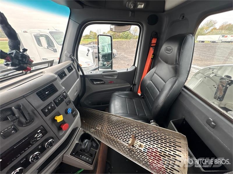 Peterbilt 579 4x2 S/A Day Cab Truck Tractor Trækkere